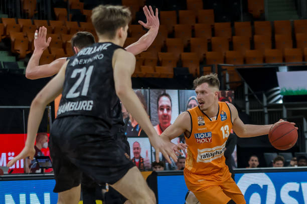 山西男篮的 山西男篮的